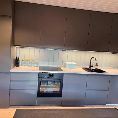 Smart And Beautiful Micro House - Great Base For Mountain Adventures *