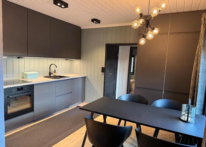 Smart And Beautiful Micro House - Great Base For Mountain Adventures *